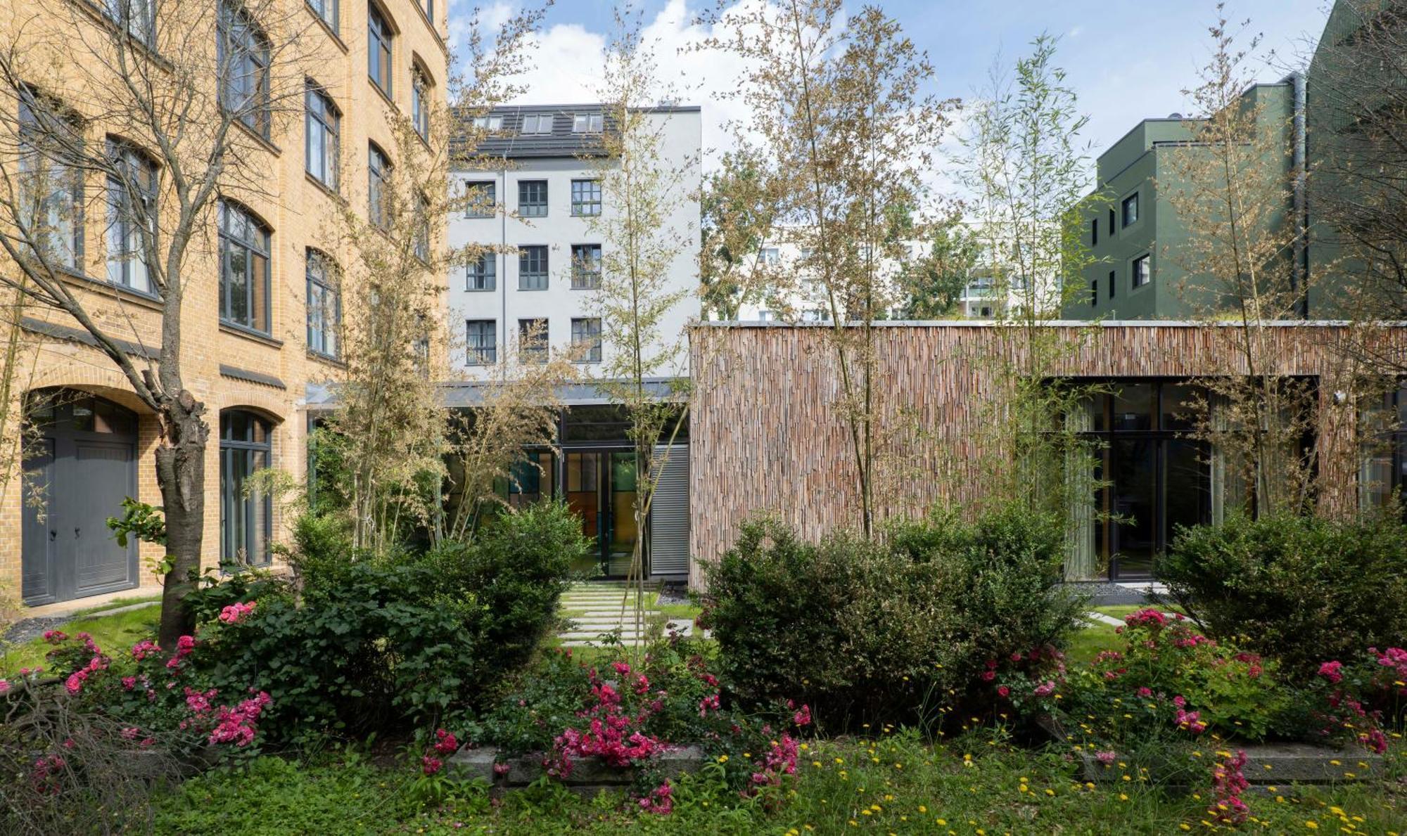 ホテル Sly ベルリン エクステリア 写真 The new building of the Institute of Chinese Studies