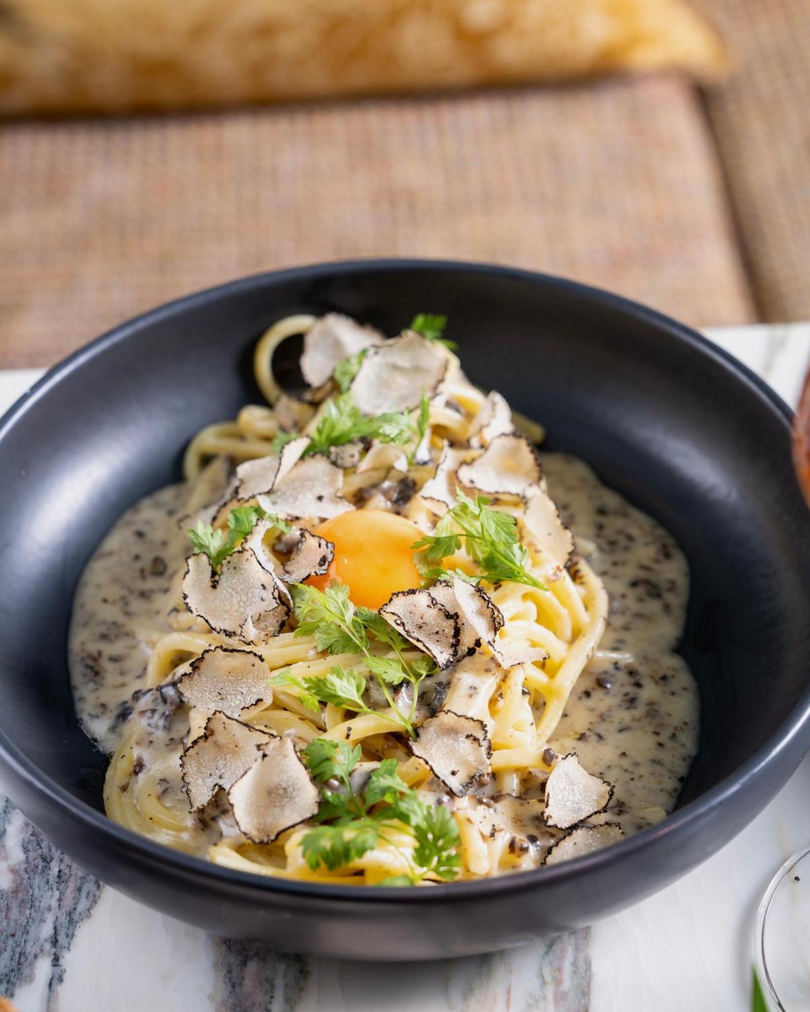 ホテル Sly ベルリン エクステリア 写真 Pasta with black truffle